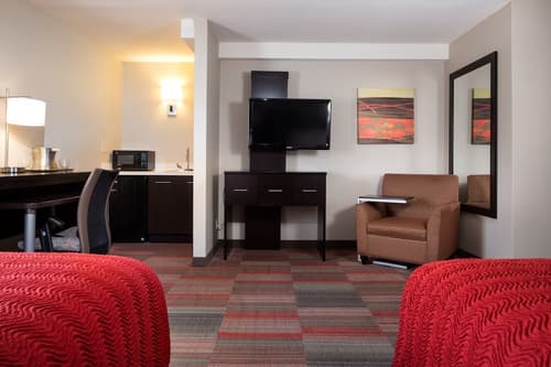 Holiday Inn Milwaukee Riverfront by IHG, Room