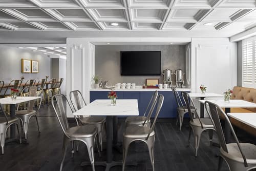 Capitol Hill Hotel, Breakfast area