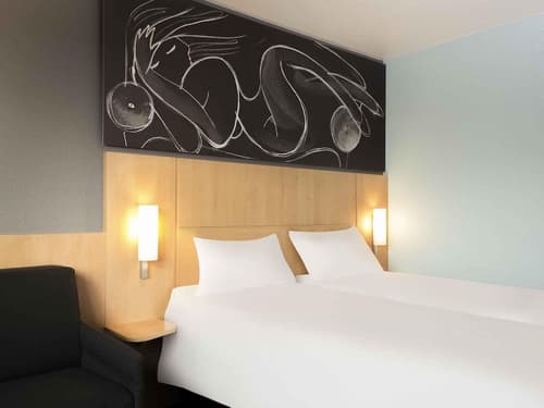 Ibis 3 Lacs Neuchatel Hotel, Room