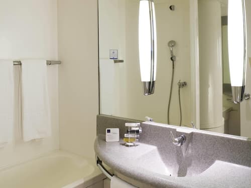 Hotel Novotel Amiens Pôle Jules Verne, Room