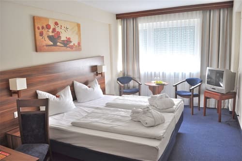 Savoy Hotel Frankfurt, Room