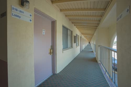 Royal Holiday Motel By Belvilla Gallup I-40, Lobby