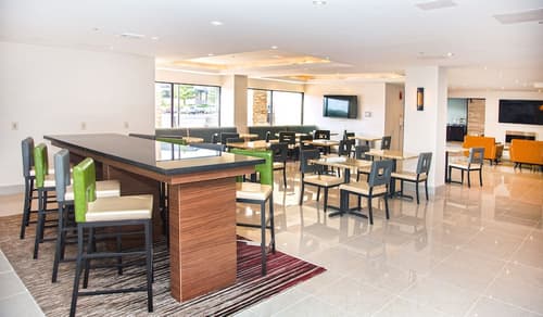 MainStay Suites Springfield IL, Lobby