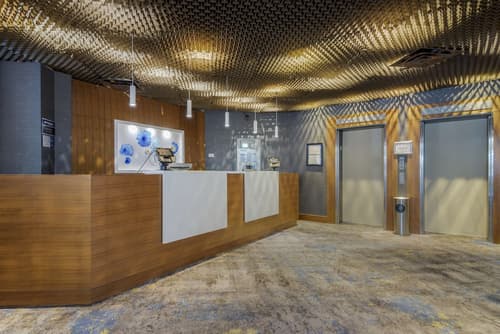 Best Western Premier Chateau Granville Hotel & Suites & Conf. Centre, Lobby