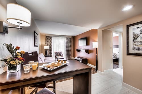 Inn of Naples, Tapestry Collection by Hilton, Room