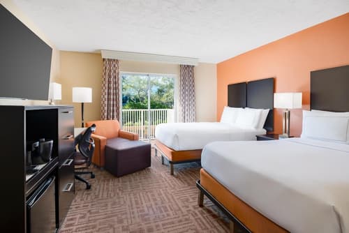 Inn of Naples, Tapestry Collection by Hilton, Room