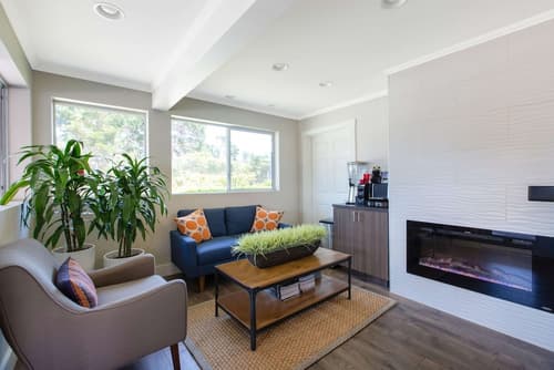 Days Inn by Wyndham Monterey-Fisherman's Wharf Aquarium, Lobby