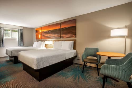 Days Inn by Wyndham Marquette, Room