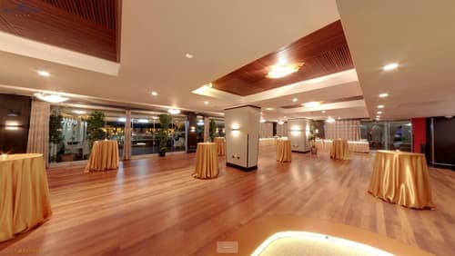 Tirana International Hotel & Conference Centre, Lobby