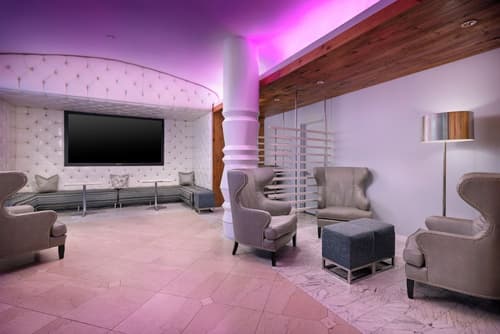 The Gallivant Times Square, Lobby