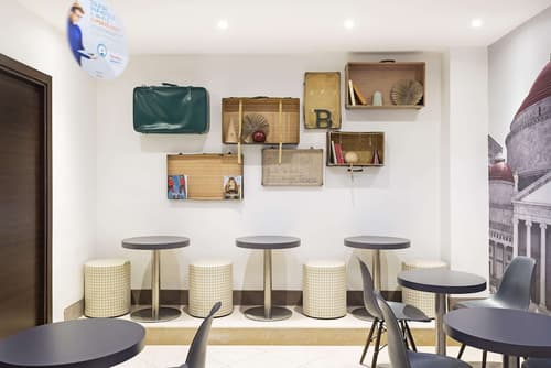 B&B Hotel Napoli, Lobby