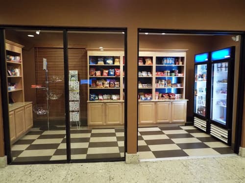 Hampton Inn Key Largo Manatee Bay, Gift shop