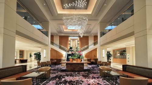 Hilton Los Angeles Airport, Lobby