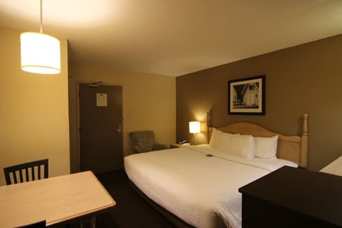 Travelodge Suites by Wyndham Moncton, Room