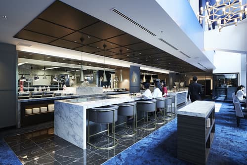 Cross Hotel Osaka, Dining