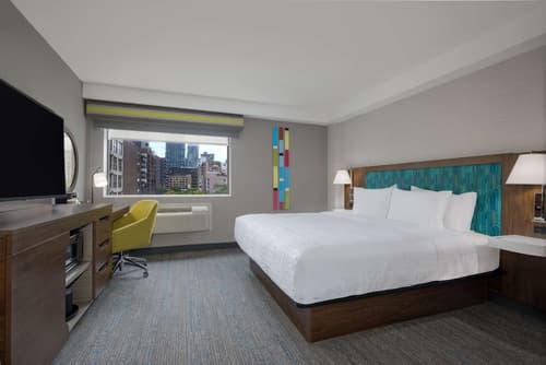 Hampton Inn & Suites by Hilton Toronto Downtown, Room