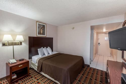 Days Inn by Wyndham Amarillo East, Room
