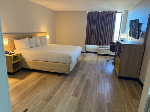 Days Inn by Wyndham Amarillo East, Room