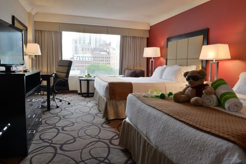 Holiday Inn Montréal Centre-Ville Downtown by IHG, Room