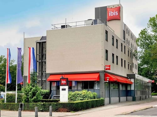 ibis Utrecht, Primary image
