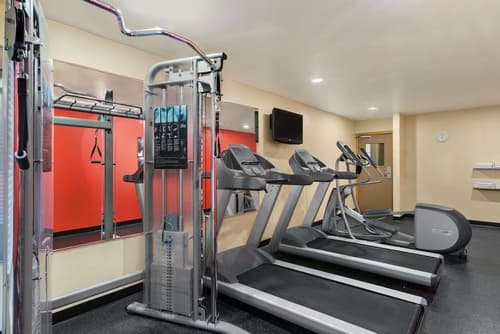 Country Inn & Suites by Radisson, Holland, MI, Fitness facility