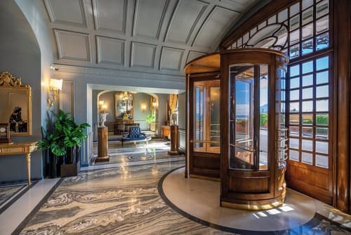 Grand Hotel Parkers, Lobby