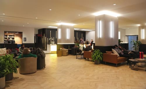 The Manhattan at Times Square, Lobby