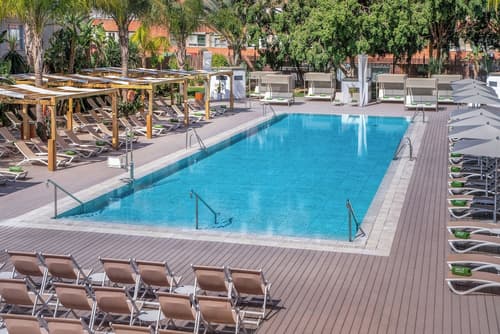 Melia Lebreros, Primary image