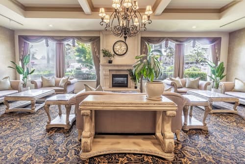 Atrium Hotel Vancouver, Lobby