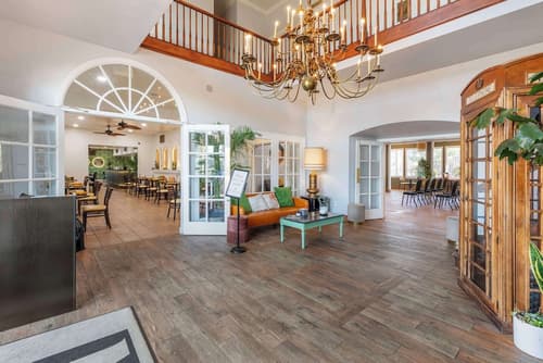 Best Western Plus Hill House, Lobby