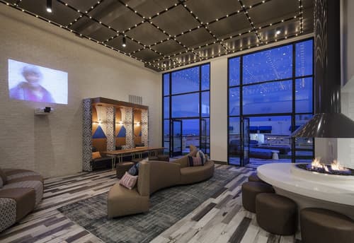 Hotel Hermosa, Lobby