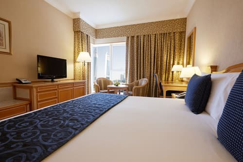 Millennium Plaza Downtown Hotel, Room