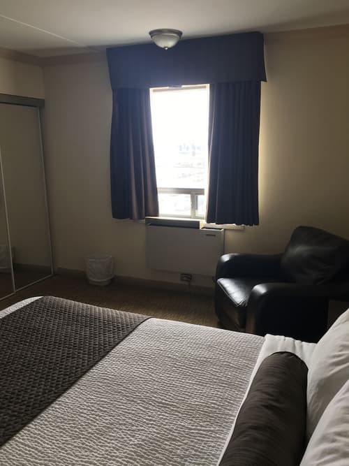 Days Inn & Suites by Wyndham Sault Ste. Marie ON, Room