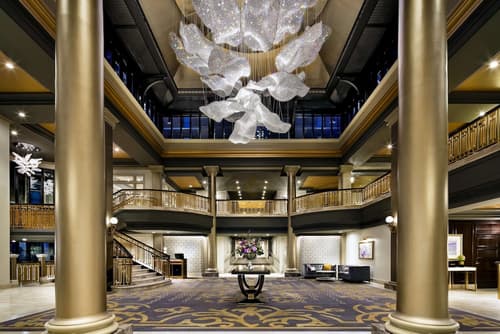 Fairmont Empress, Lobby