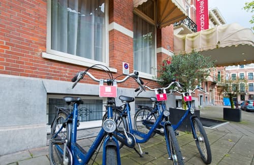Leonardo Hotel Amsterdam City Center, Bicycling