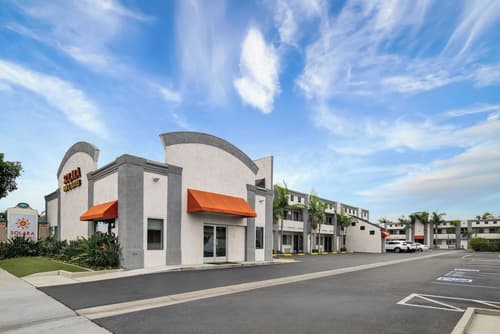 Solara Inn and Suites, Primary image