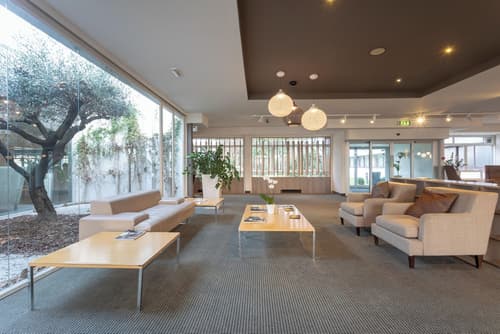 Living Place Hotel, Lobby sitting area