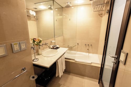 Libertador Hotel, Bathroom