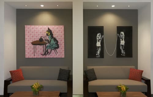 Kinzie Hotel, Lobby sitting area