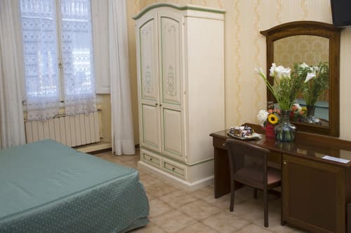 Hotel Beatrice, Room