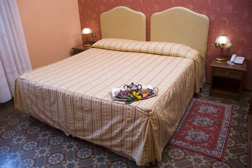 Hotel Beatrice, Primary image