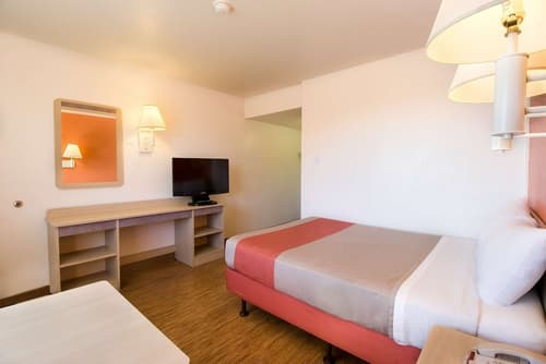 Motel 6 Pendleton, OR, Room