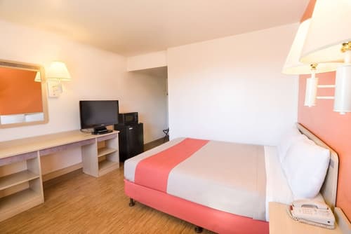 Motel 6 Pendleton, OR, Room