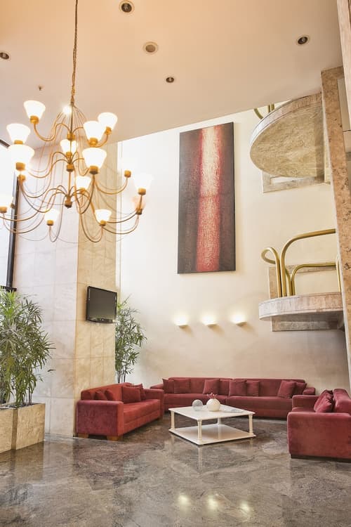 Sol Victoria Marina, Lobby