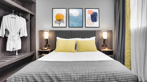 The Plaza Hotel, Room