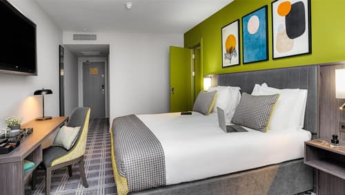 The Plaza Hotel, Room