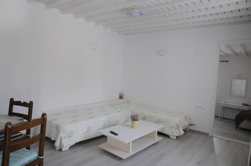 Andriani's Guest House, Room