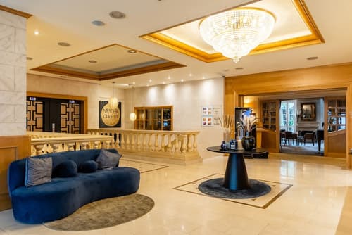 Le Châtelain, Reception