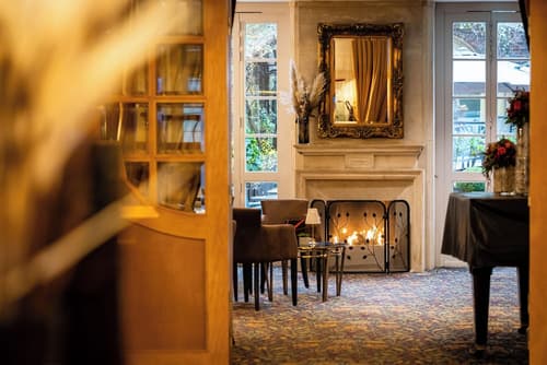 Le Châtelain, Reception