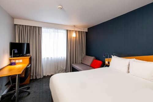 Holiday Inn Express Birmingham - Oldbury by IHG, Room